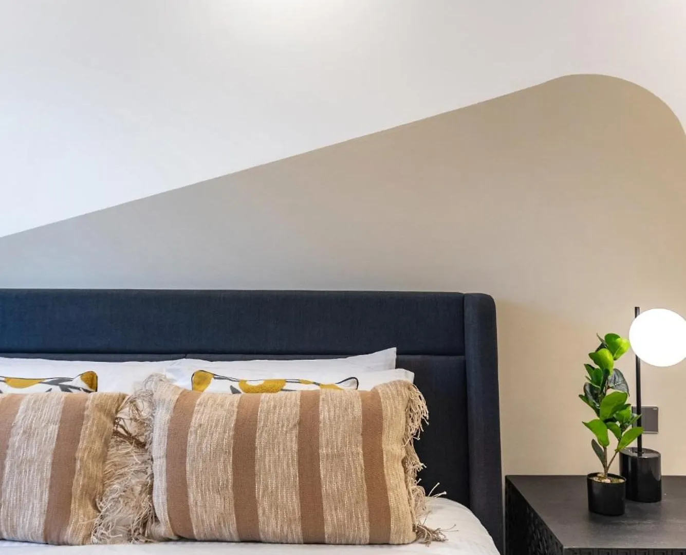 The Smart Concierge - Reehan 8 Dubai